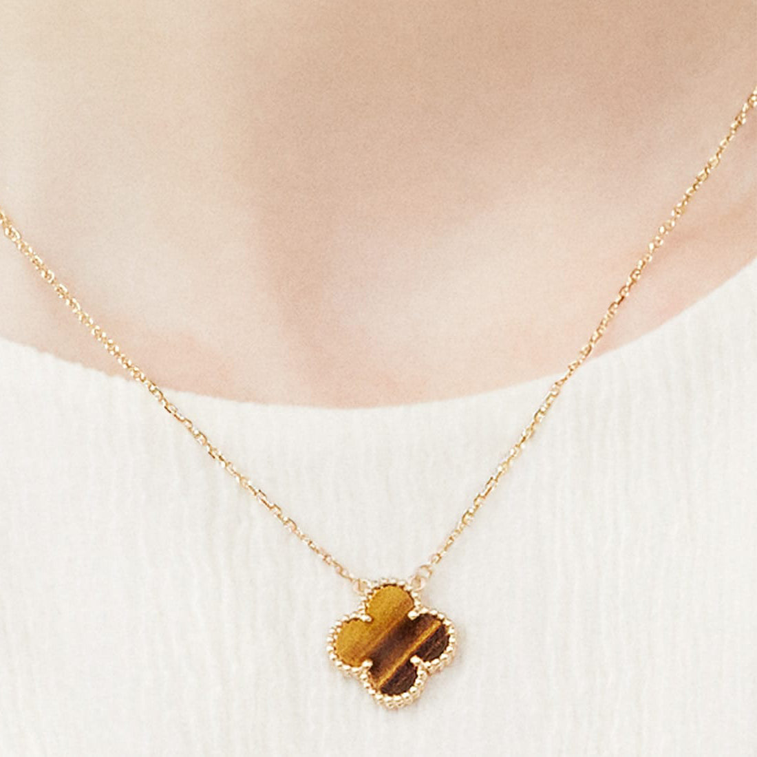 ROSHWE LONDON Tiger Eye Clover Necklace 925 Silver 18k Gold Plated